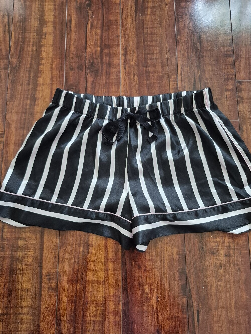 Black & Pink Striped Victorias Secret Women’s Pajama Shorts